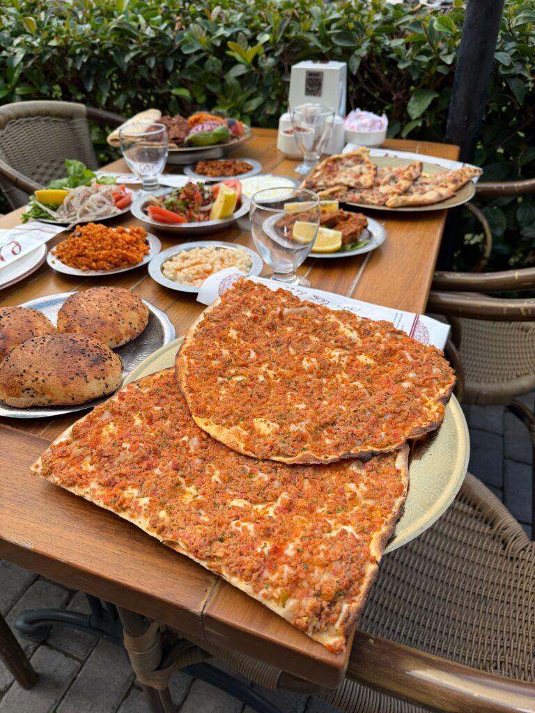 En iyi lahmacun çeşitleri ve sunumu